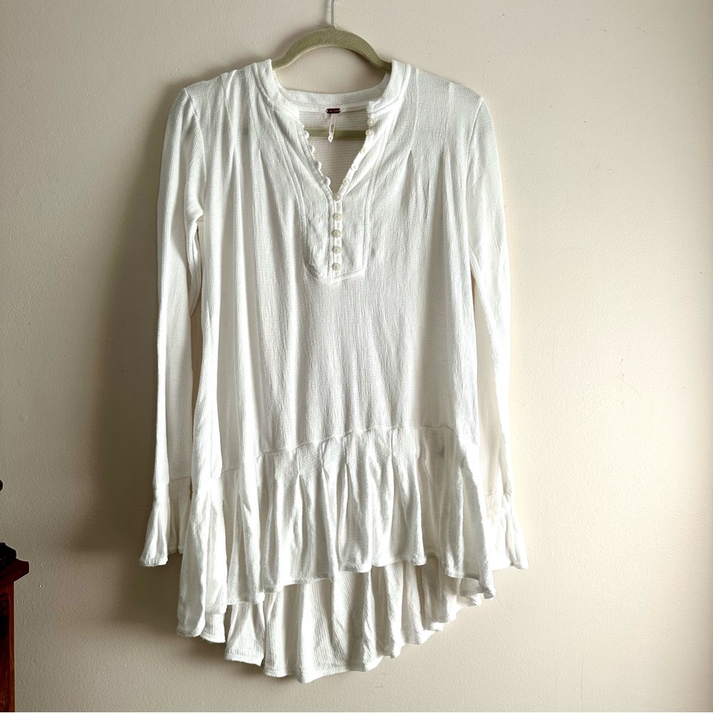 Free People • Your Girl‎ Ruffled Henley Tunic in White